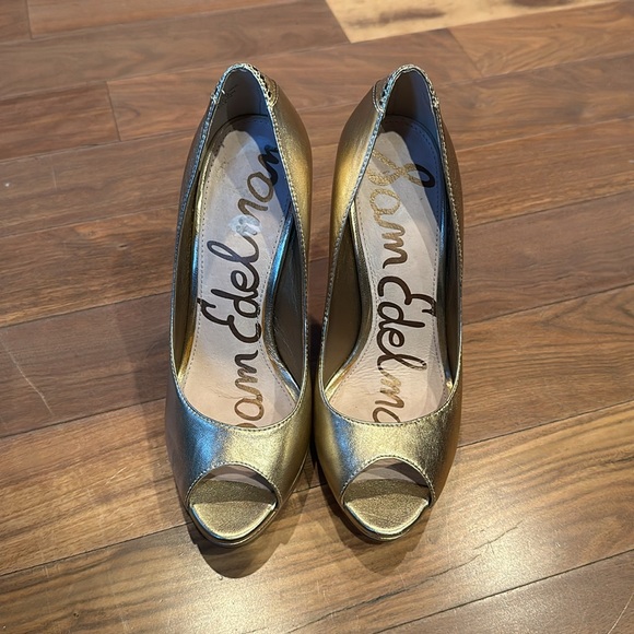 Sam Edelman Gold Peep Toe Pumps - Picture 2 of 6